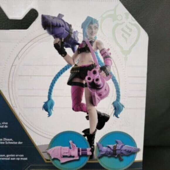 League of Legends Champion Collection Jinx Action Figure - Picture 6 of 9
